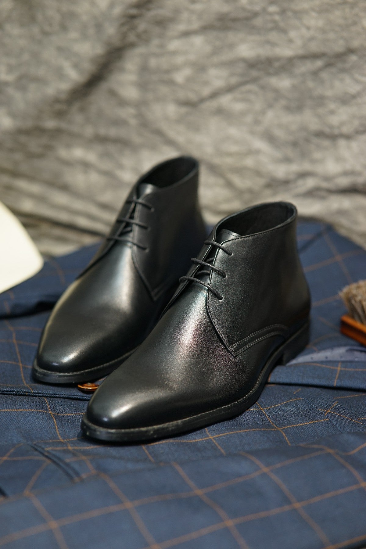 Black Lace Up British Style Italian Toe Leather Chukka Boots | LUXE & CRAFT