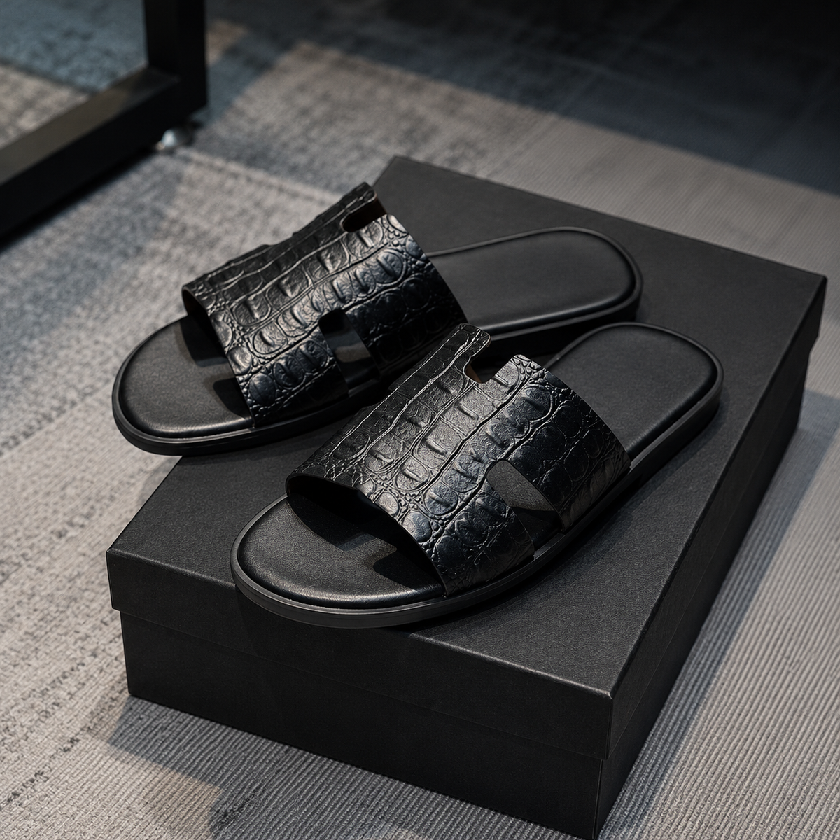 Austin Mens Slippers in Black Reptile Leather | LUXE & CRATFS