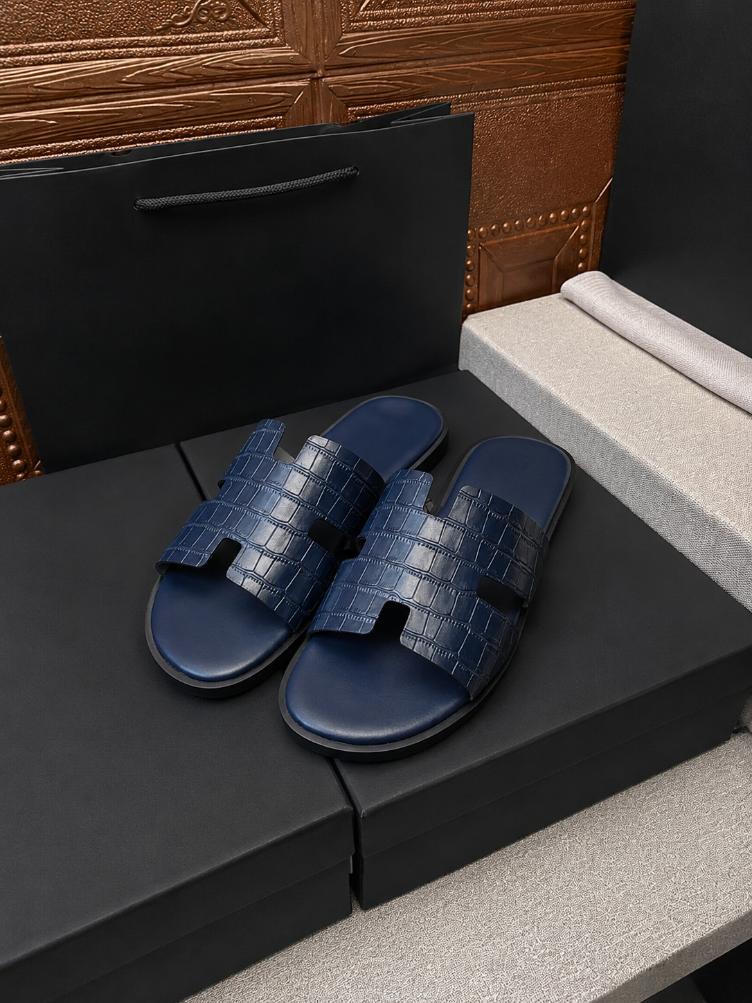 Austin Mens Slippers in Blue Croco Leather - H Style